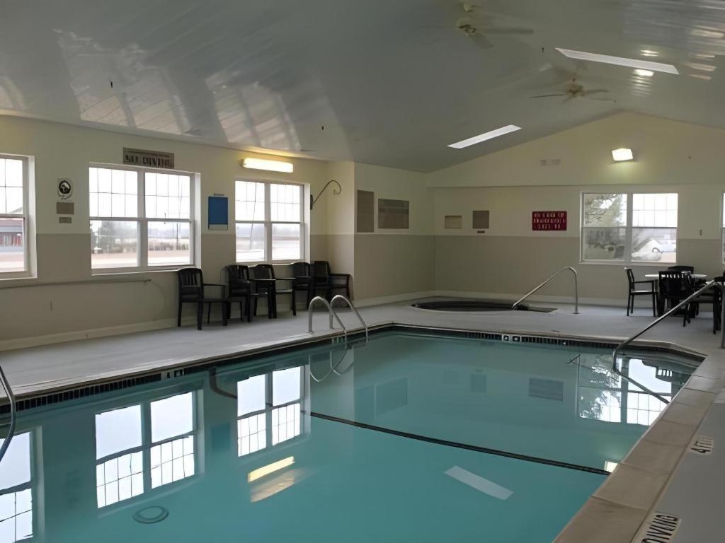 Country Inn & Suites By Radisson, Dundee, Mi Екстериор снимка